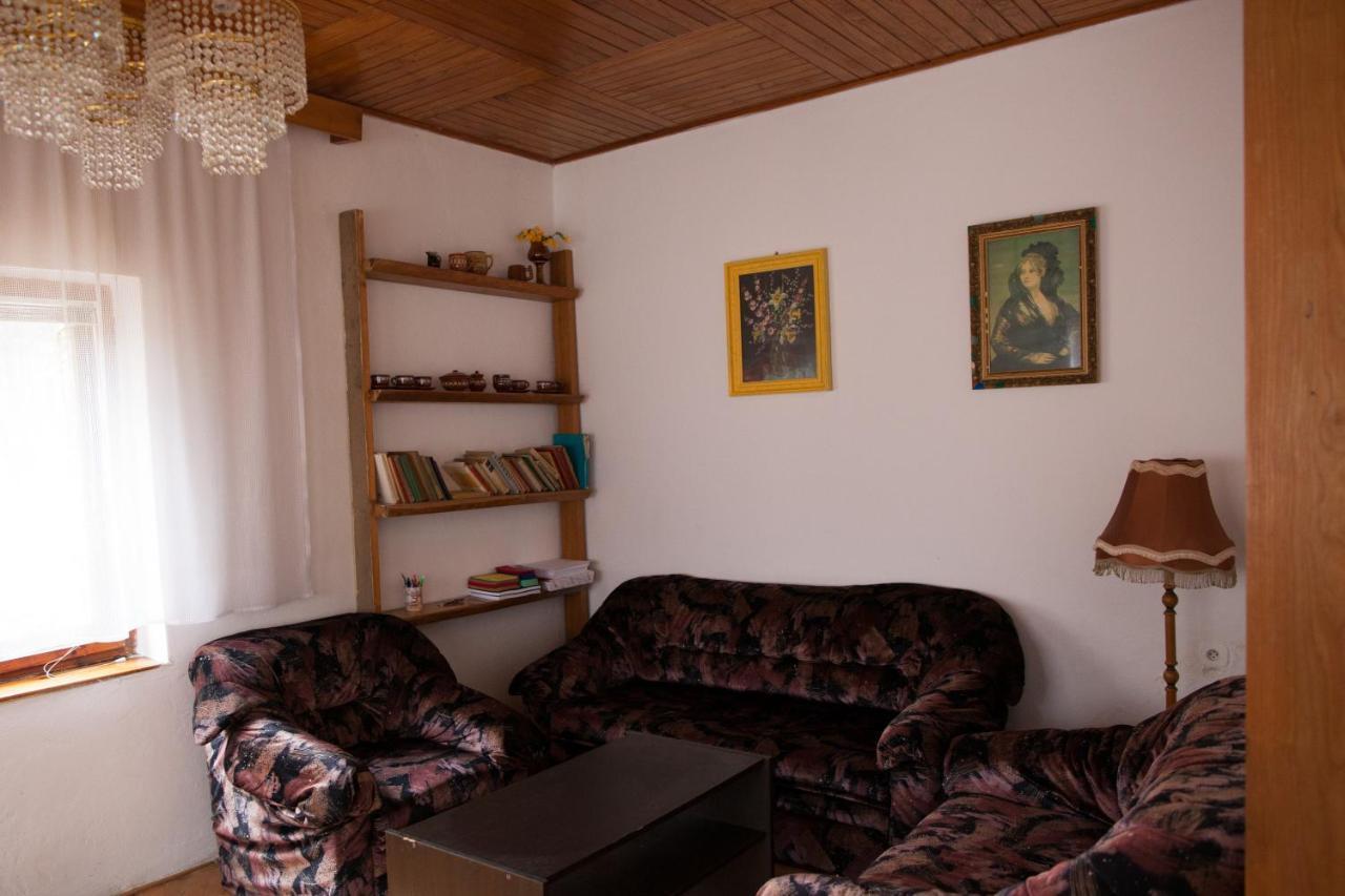 Galerka Lisny Hotel ภายนอก รูปภาพ