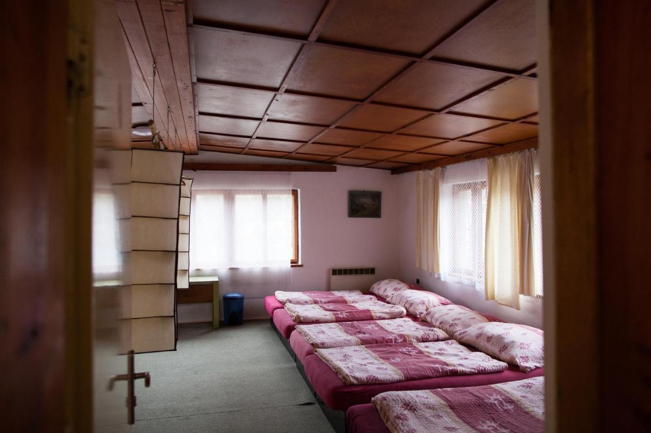 Galerka Lisny Hotel ภายนอก รูปภาพ